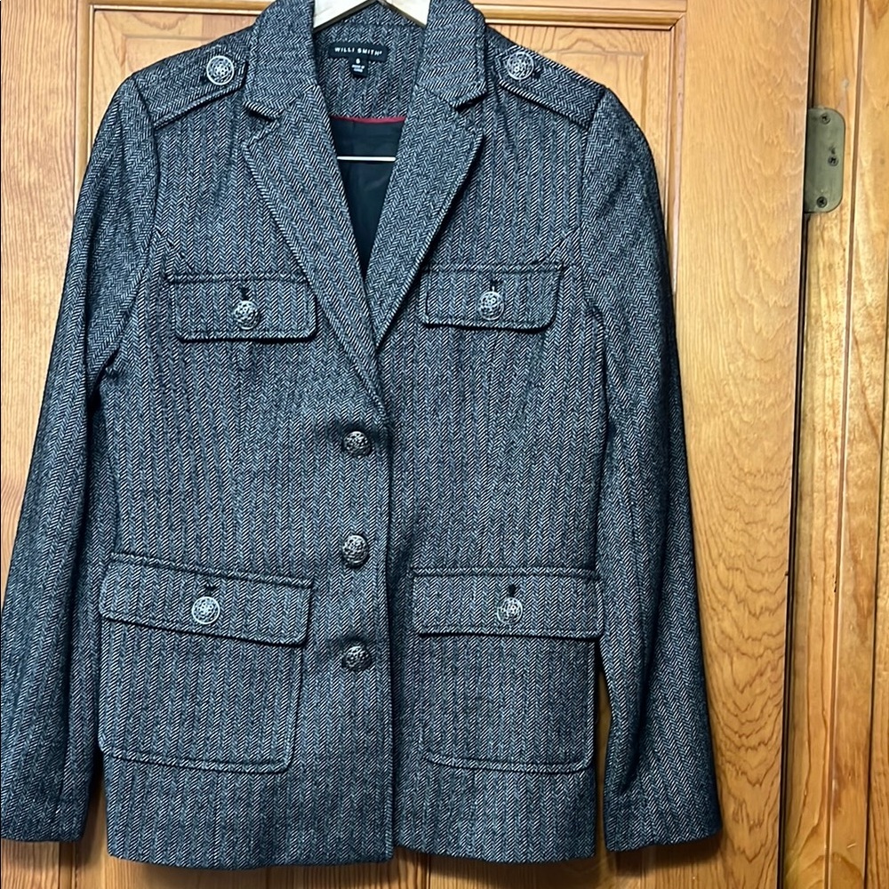 Willi Smith Gray wool Blazer size six black and gray great with jeans too!